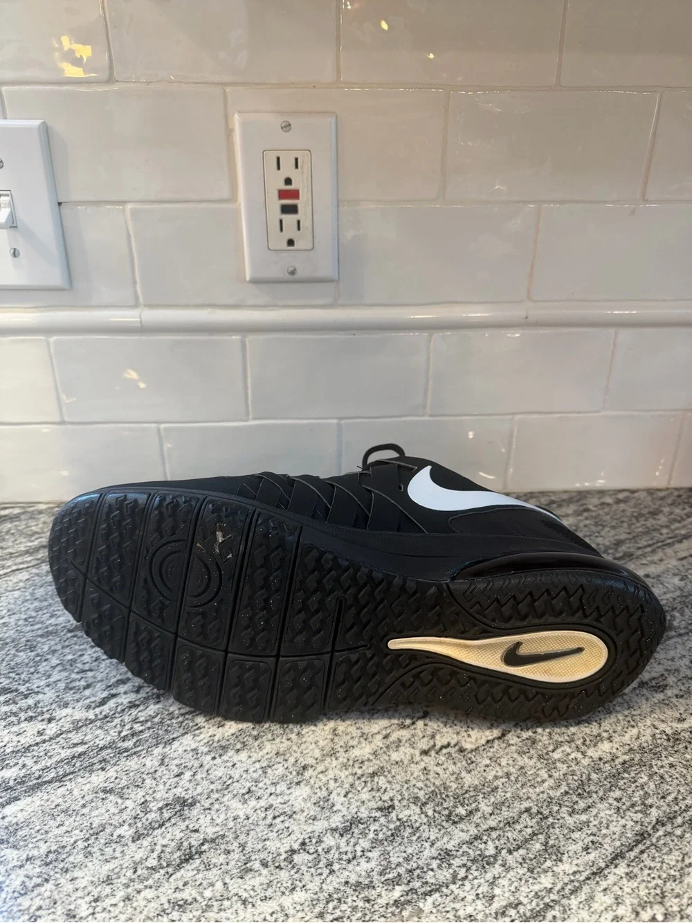 Men’s Nike Fingertrap Max TB 666410-010 Size 15
